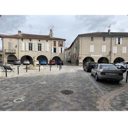 Logement Tout Equipe Layrac Eksteriør bilde